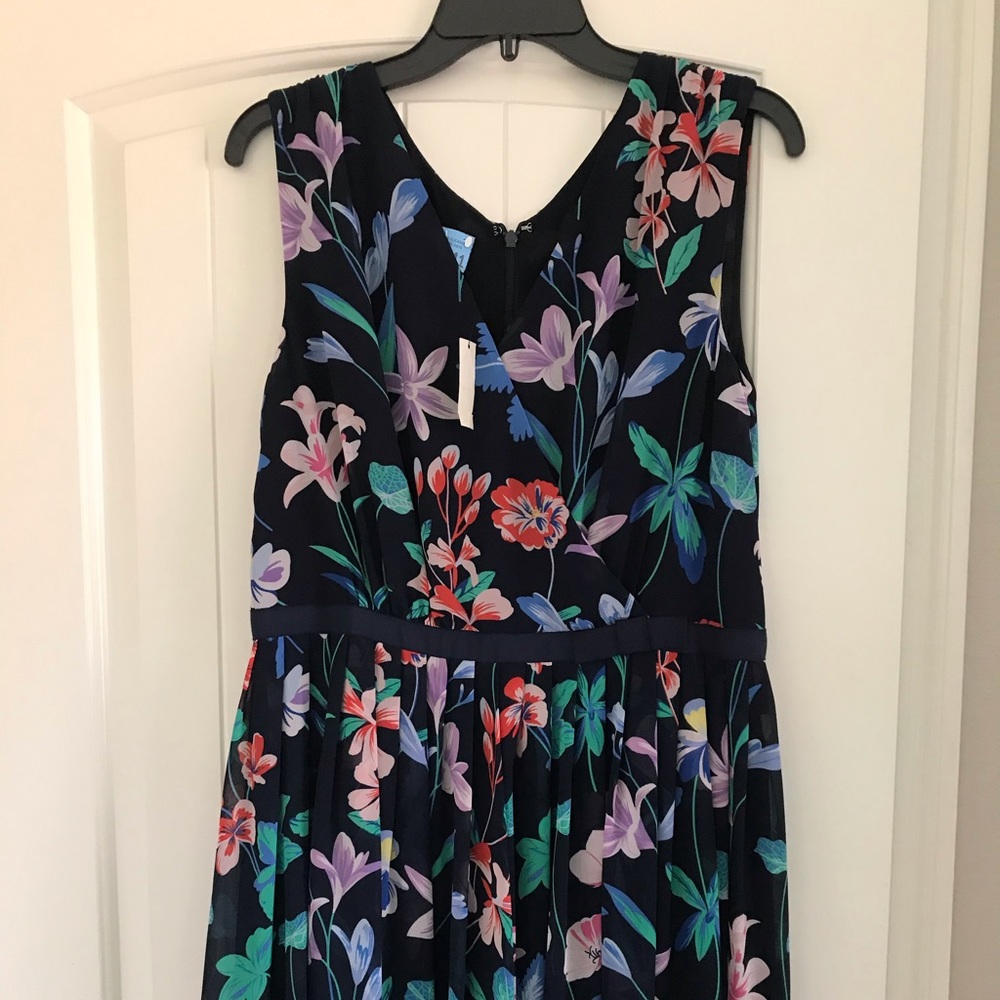 TALBOTS 🌸Floral Chiffon Pleated Dress